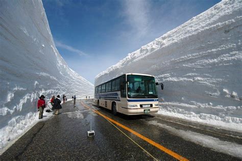 Snow Bank Hokkaido Jp Toyama Skier Snow In Japan Schnee Im Winter