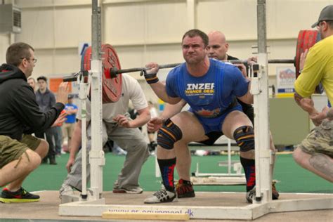 Raw Vs Equipped Powerlifting Which Is Best For You
