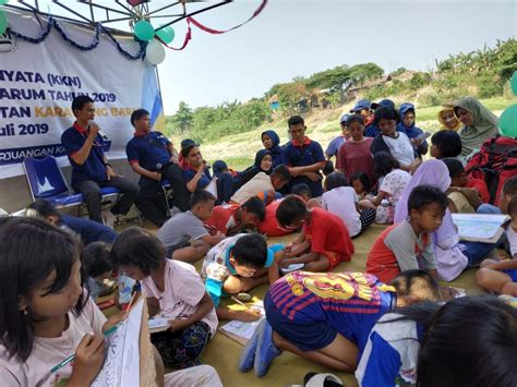 Kursus pembuatan kuih muih tradisional melayu. Kerja sama YSS dan KKN UBP Karawang dalam program PEPAYA ...