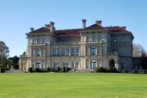 The Breakers Mansion Charlottes Texas Hill Country