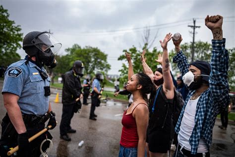 Minneapolis Police Fire Tear Gas Rubber Bullets At Crowds Protesting