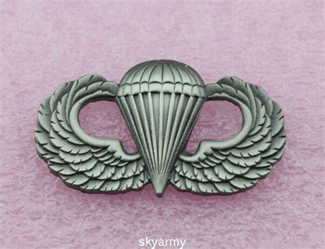 Us Army Airborne Paratrooper Parachutist Jump Wings Badge Pin Ancient