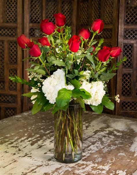 1 Dozen Long Stemmed Red Roses In Burbank Ca The Enchanted Florist