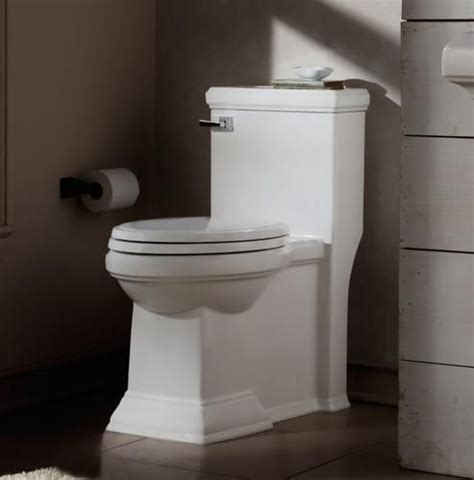 American Standard Town Square Tall Elongated One Piece Toilet With Seat
