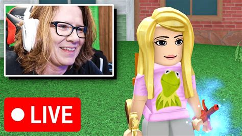 My Mom Plays Roblox For The First Time Youtube