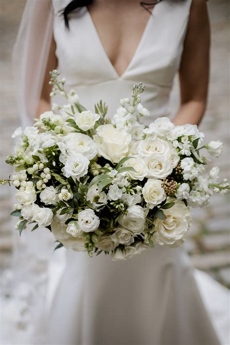 Design White Green Bridal Bouquets