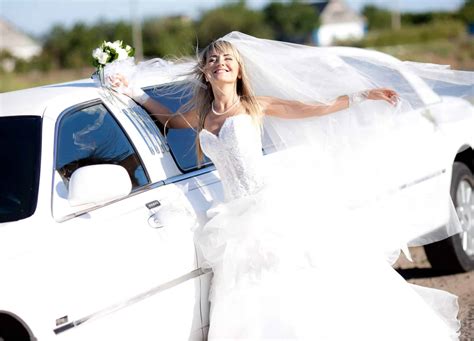 Wedding Transportation Tips For Selecting Booking A Wedding Limo