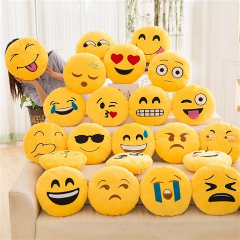 2018 New 32cm Soft Emoji Smiley Emoticon Stuffed Plush Toy Doll Pillow