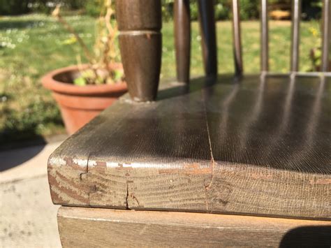 Réparation chaise en bois – Voyage Garage Potage