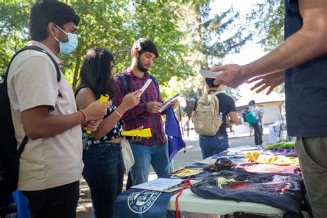Campus resource fair offers tools, opportunities for students, public