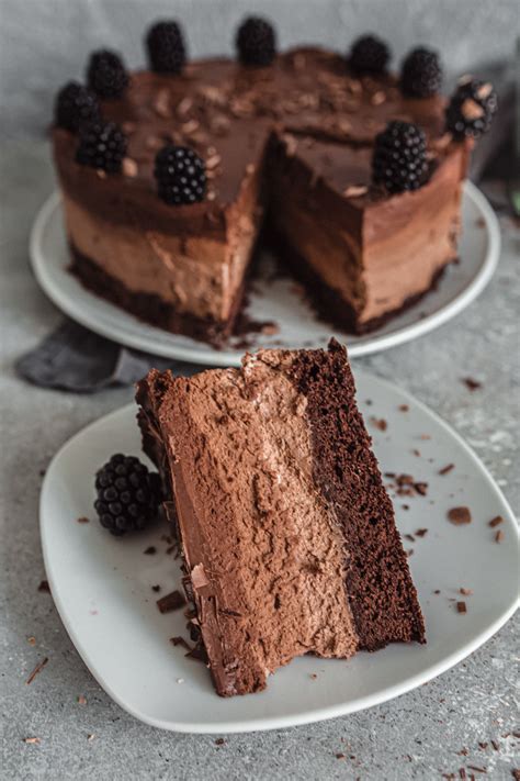 Our cakes can be delivered anywhere in italy you can choose the desired delivery date during the checkout. Vegan Chocolate Mousse Torte | Vanillacrunnch | Food ...