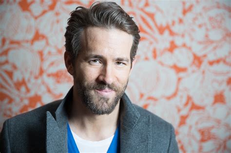 Ryan Reynolds Actor Face Wallpaper Hd Celebrities 4k Wallpapers Images Photos And Background