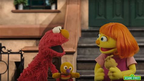 Meet Julia Sesame Street S First Muppet With Autism Glamour