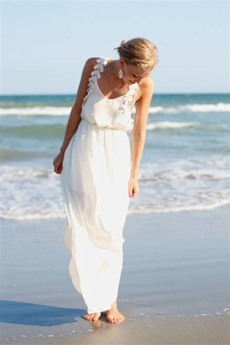 Beach weddings can be casual and carefree. Beach Dress Picture Collection | DressedUpGirl.com
