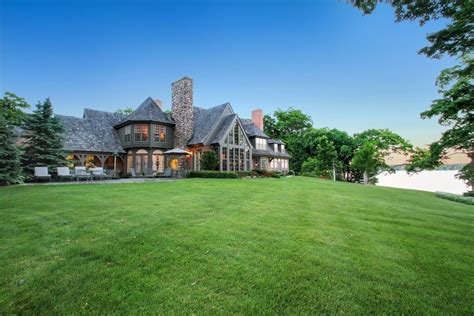 Wisconsin Lake House Sells For 1125 Million Breaks Local Record