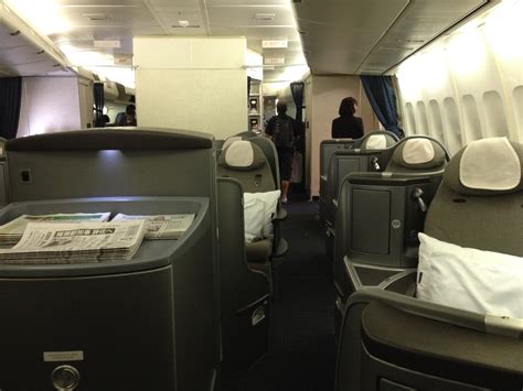 United Airlines Global First Class Cabin 747 Honolulu Narita
