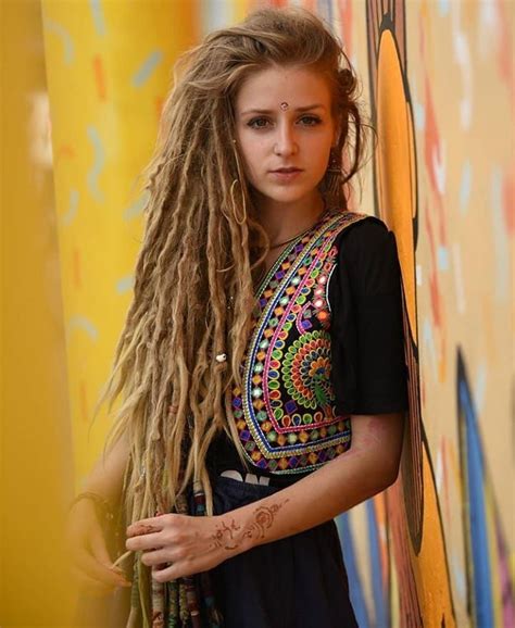 Pin By Michele On Dreadlock Extensions With Images Dreadlocks Girl