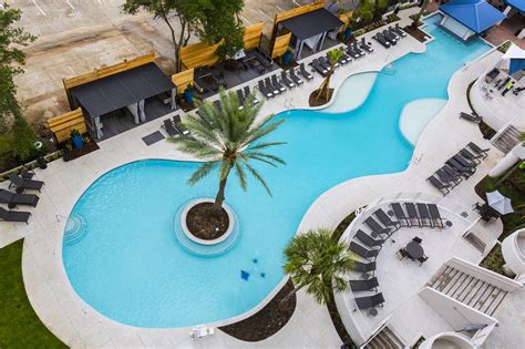 Cool Hotel Pools In Houston Resorts And Hotels In Houston