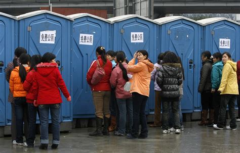 Chinese Girls Go To Toilet Telegraph
