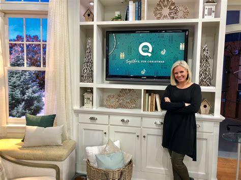 Check out our new host, Terri Conn,... - Mary Beth Roe QVC