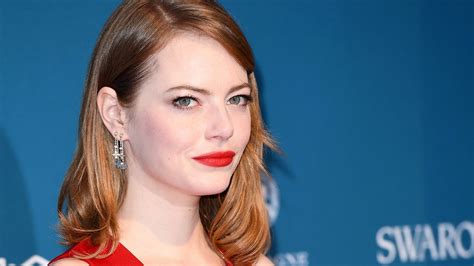 Emma stone, a signature redhead,﻿ just switched things up in a major way. Emma Stone's New Dark Brown Hair Is Most Definitely Her ...