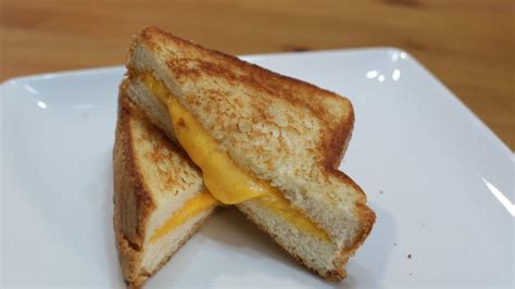 How To Make The Perfect Grilled Cheese Sandwich Easy Grilled Cheese