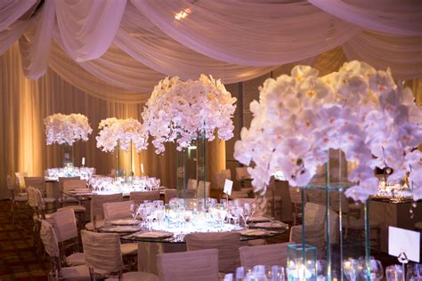 23 Chic And Beautiful Wedding Centerpiece Ideas Modwedding