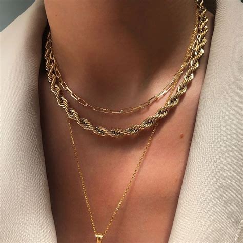 Pin By Kirsty Nunn 🤍 On Bling In 2020 Chain Necklace Outfit Chains