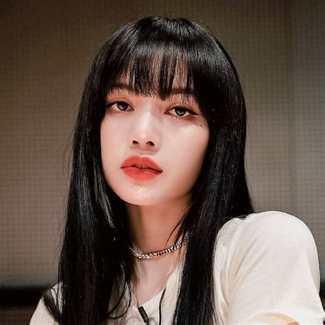 🍐 On Twitter In 2021 Face Portrait Photography Blackpink Lisa Lisa Icon