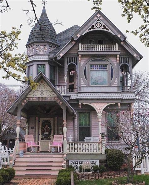 Pin By Sheri Lynn On Architecture Victorian Homes Victorian Style