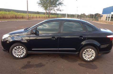 Fiat Grand Siena 16 Mpi Essence 16v Flex 4p Manual Preto Flex 2013