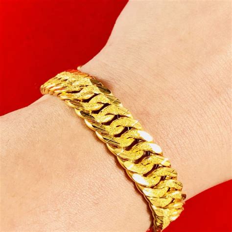 Beli gelang emas online berkualitas dengan harga murah terbaru 2021 di tokopedia! emas: gelang emas lipan besar