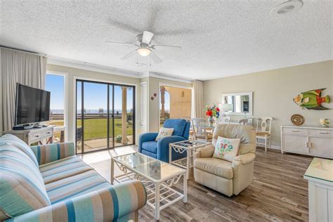 Gorgeous Waterfront Condo W A Shared Pool Hot Tub And Beach Access