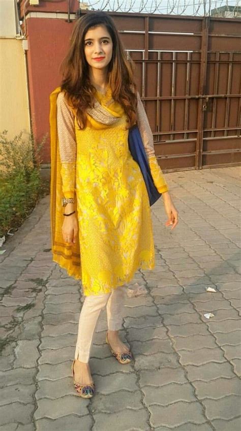 Desi Girl In Yellow Beautiful Dresses For Women School Girl Dress