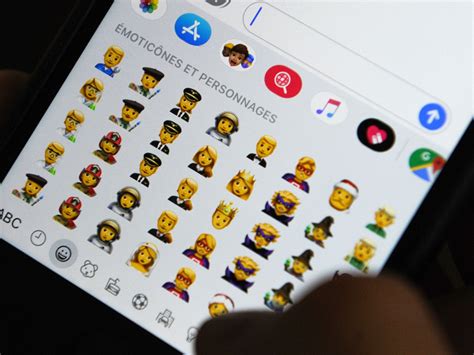 From A Pregnant Man To A Multi Racial Handshake Here Are The New Emojis Set To Land Next Year