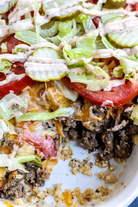 It requires about 10 minutes of prep time and about 50 minutes of cooking mix the cooked beef, egg, and part of the shredded cheese and add the mixture on top of the cauliflower. KETO CHEESEBURGER CASSEROLE RECIPE!!! + WonkyWonderful
