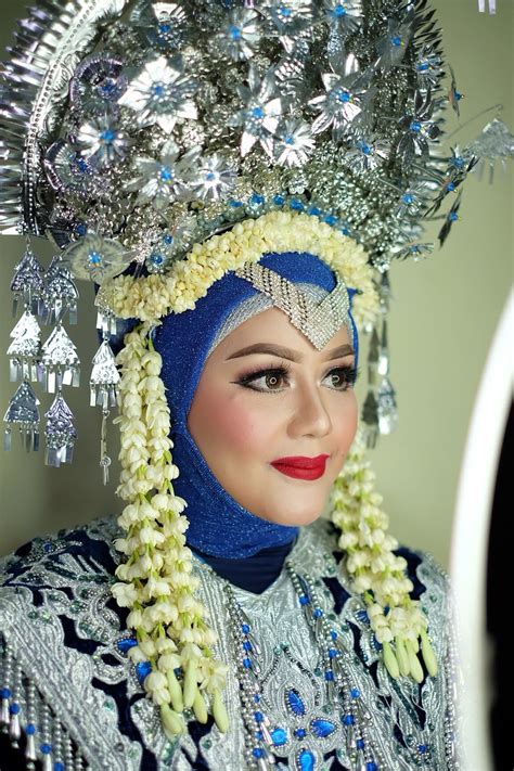 Pin On Inspirasi Makeup Pengantin Indonesia Bride Makeup Inspired By