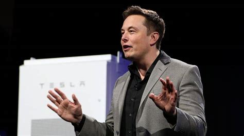 Elon Musk Le Patron De Tesla Devient Officiellement Lhomme Le Plus