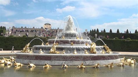 The motor yacht can accommodate 10 guests in 5 cabins. Latona Fountain_Palace of Versailles. - YouTube