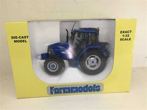 Toy Models Universal Hobbies Farm Models Mc Cormick Cx 105 Blue