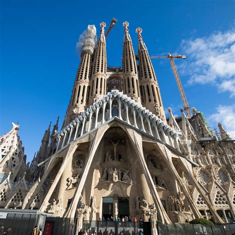 Spain Unfinished Gaudi Church Gets Building Permit After 137 Years