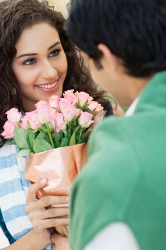 Study Suggests Flowers Might Boost Mens Chances To Attract Women
