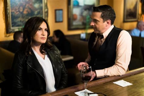 However, there are signs that the agent may not be able to handle the mental and emotional weight of the case. Law & Order: SVU Season 18 Episode 18 Review: Spellbound ...