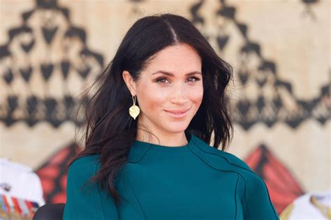Meghan Markle Style File The Fashion History Of The Outgoing Duchess