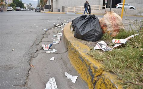 Llega El Año Nuevo Con Basura En Las Calles De Torreón El Sol De La Laguna Noticias Locales