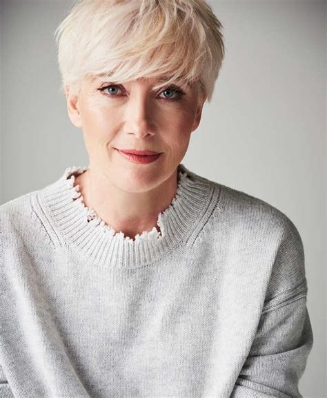 Maybe you would like to learn more about one of these? Pixie Cut Kurzhaarfrisuren 2020 Frauen Ab 50 Mit Brille ...