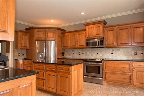 Bluemont shenandoah cabinetry wood floor kitchen kitchen. Inspiring Kitchen Paint Colors Ideas With Oak Cabinet 22 ...
