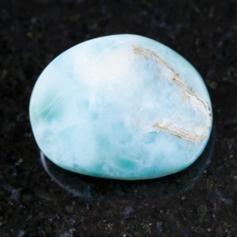 Rituals To Tap Into The Benefits Of Larimar Crystal ⋆ Earth And Water