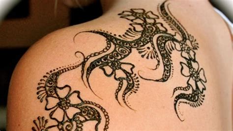Henna Tattoos For Your Shoulder Get Creative With Inspiring Designs
