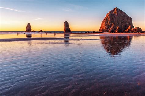 There are many little shops in town and they cover many. Cannon Beach Map - Northern Oregon Coast - Mapcarta
